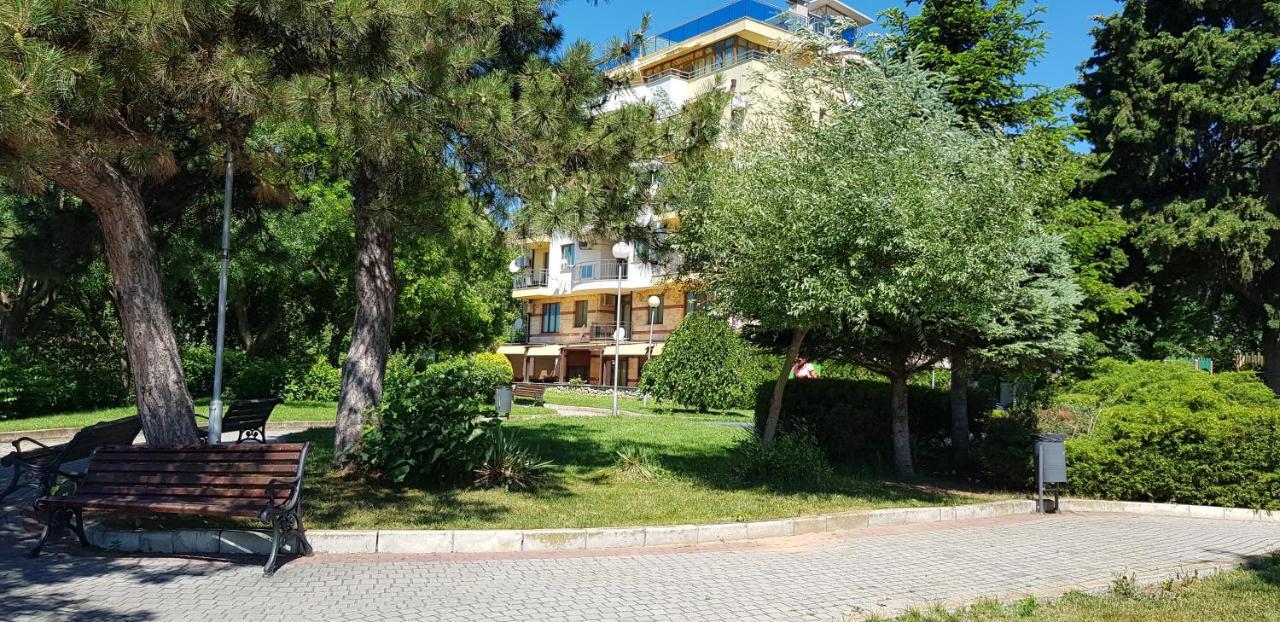 Апартамент Парк Несебър Buitenkant foto